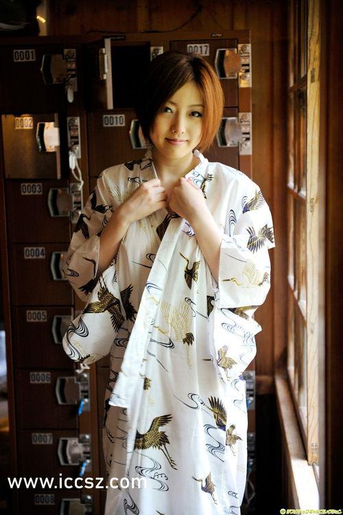 国产偷伦视频,揭秘网络偷拍现象背后的伦理困境  第2张